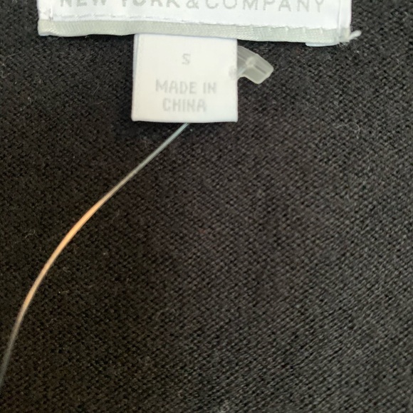 New sweater without tag never work black sweater - Picture 2 of 3